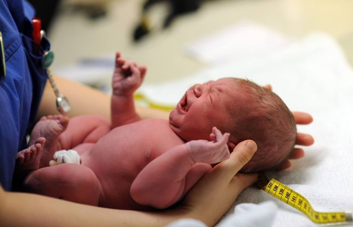 Laut zahlreichen Beschwerden werdender Mütter in den sozialen Netzwerken und bei der Wiener Patientenanwaltschaft wird die Spitalssuche für Geburten in Wien immer schwieriger.