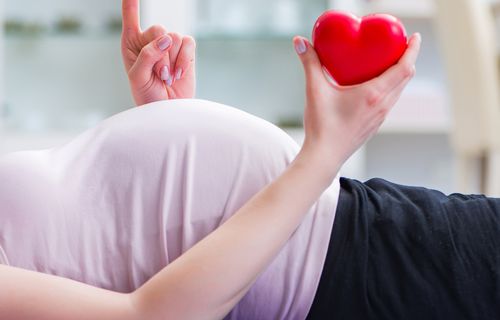 Es gibt bestimmte Sportarten, auf die frau während der Schwangerschaft verzichten sollte. 