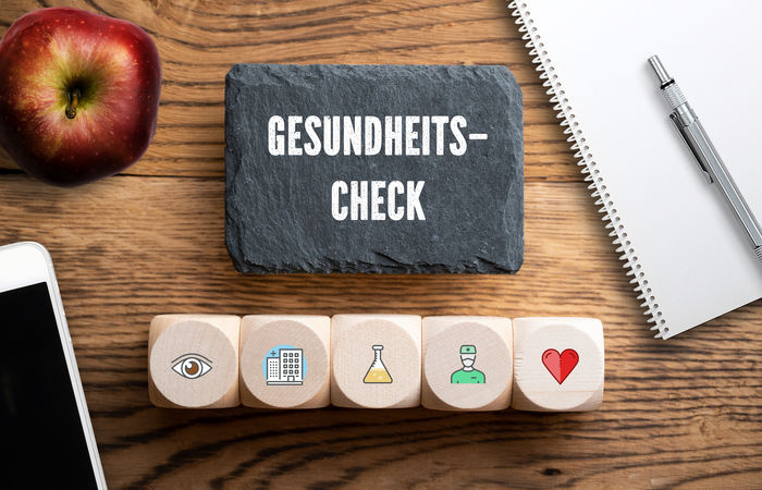 Ein gesunder Lebensstil, Vorsorge und Vertrauen in den Arzt/die Ärztin sind für ein gesundes Leben unabdinglich/ Bild: Adobe Stock