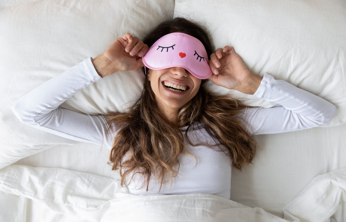 Studie zeigen: Optimistische Menschen schlafen besser und leben gesünder & länger als ihre pessimistischen Zeitgenossen. / Bild: Adobe Stock